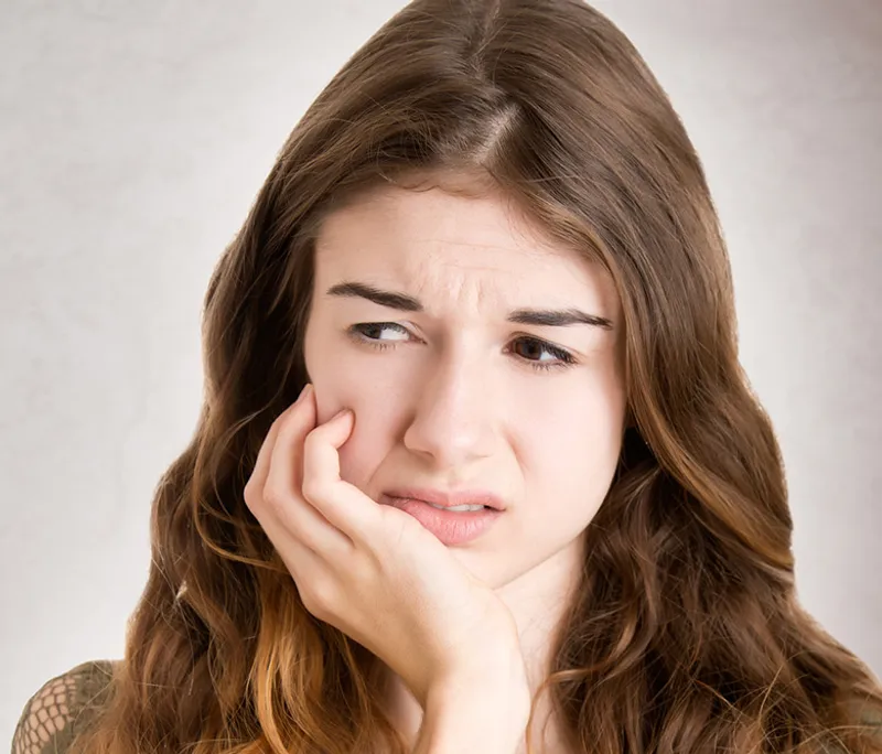 Broken tooth bleeding